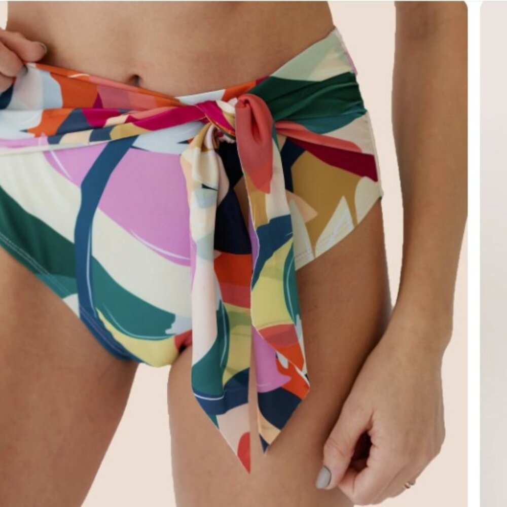 NEW! La Isla Tied Up Bottom
